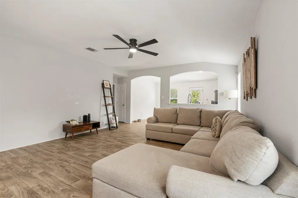 340 Feathergrass Drive Buda TX 78610