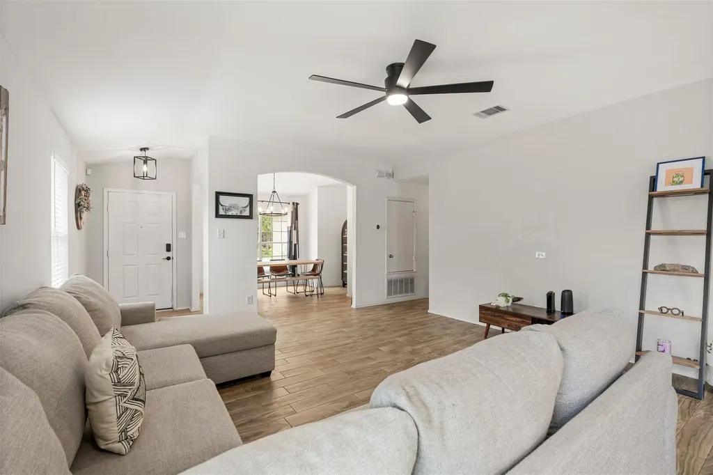340 Feathergrass Drive Buda TX 78610