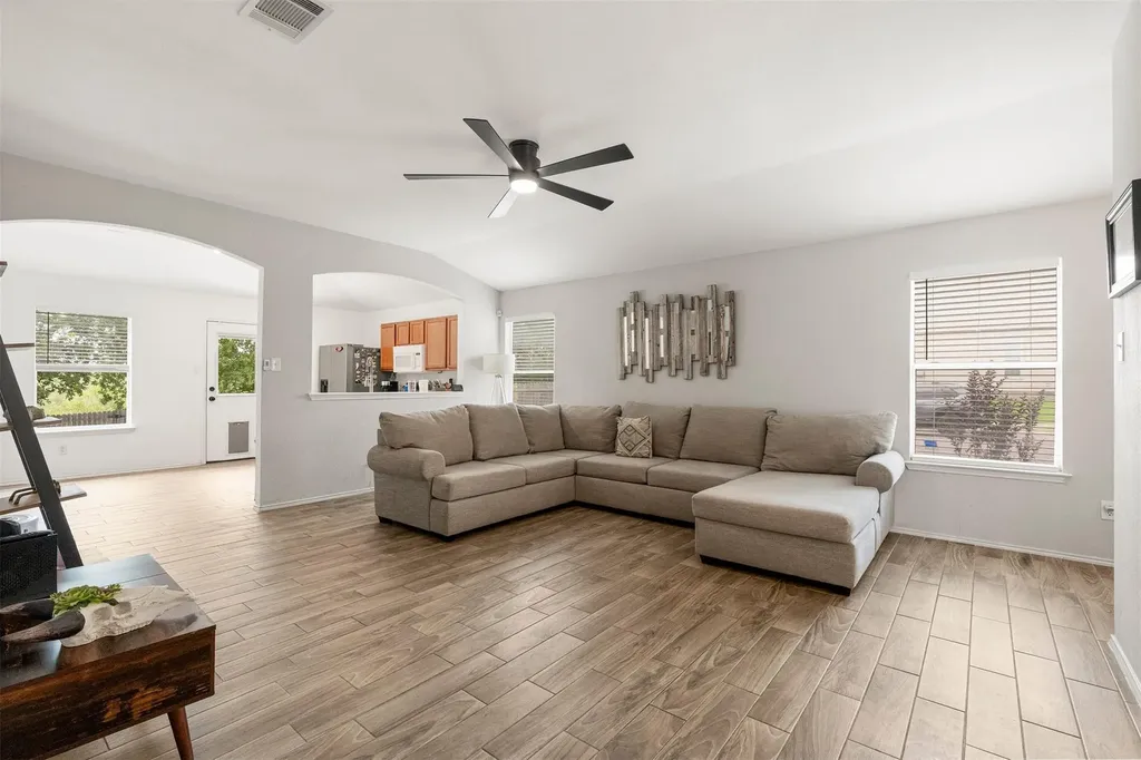 340 Feathergrass Drive Buda TX 78610