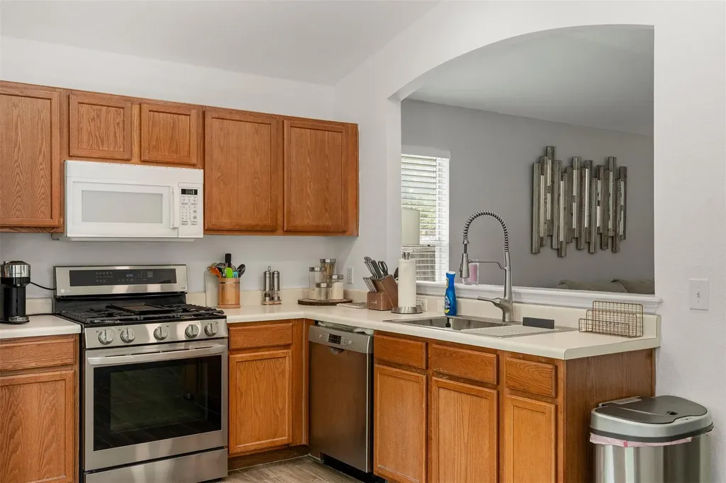 340 Feathergrass Drive Buda TX 78610