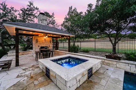 786 Ranchers Club Lane Driftwood TX 78619