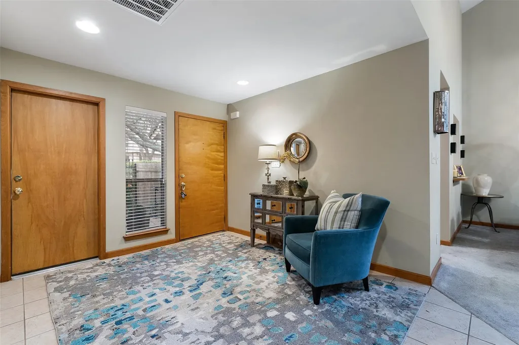 6820 N Cypress Point Austin TX 78746