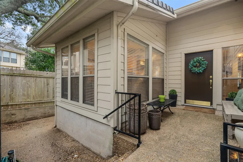 6820 N Cypress Point Austin TX 78746
