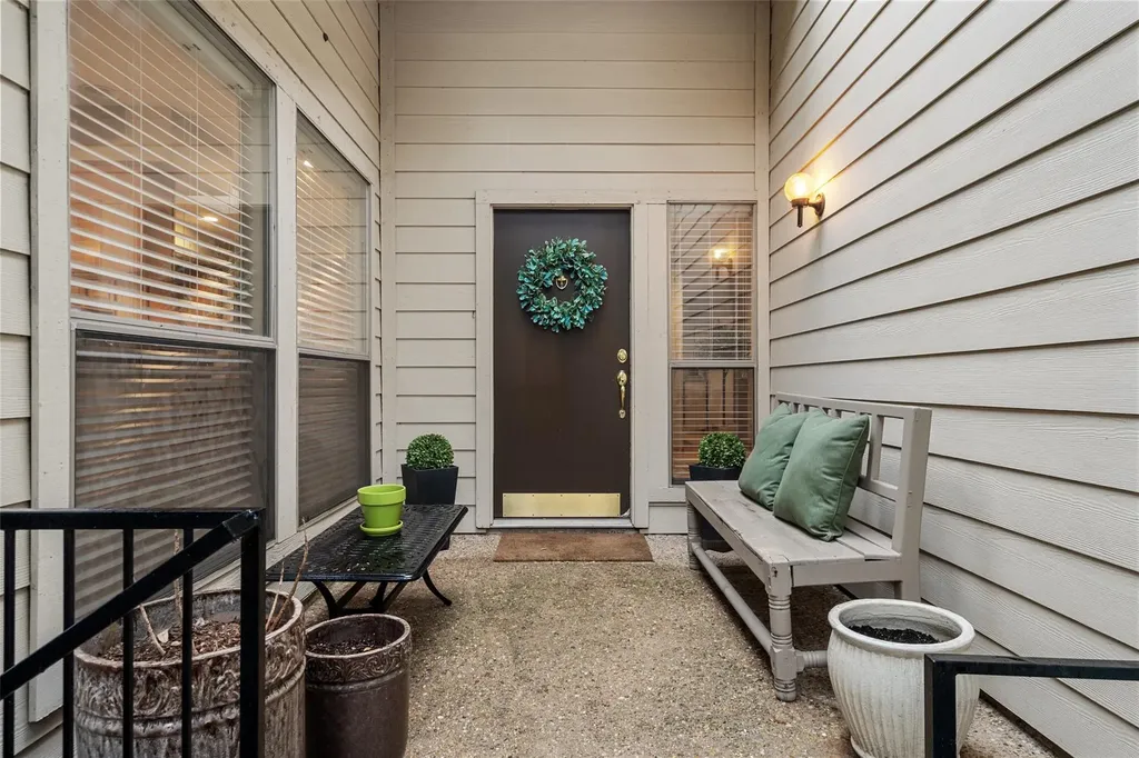 6820 N Cypress Point Austin TX 78746