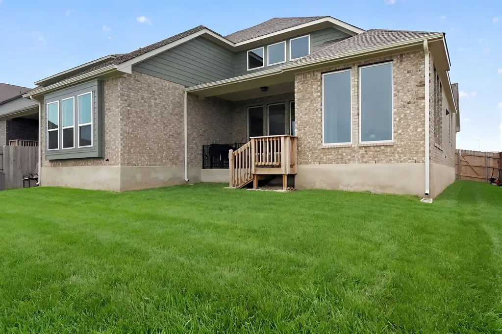 301 Mcmillian Drive Liberty Hill TX 78642