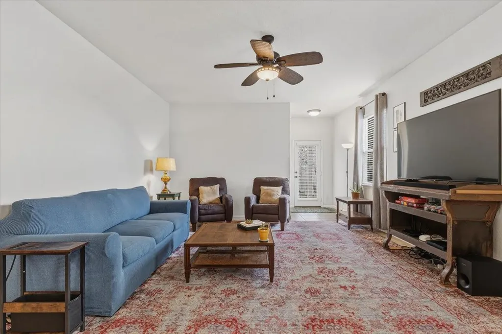 1672 Treeta Trail Kyle TX 78640