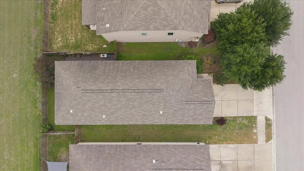 1672 Treeta Trail Kyle TX 78640