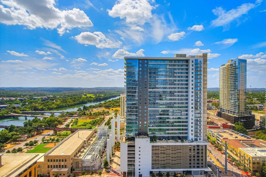 222 West Avenue Austin TX 78701