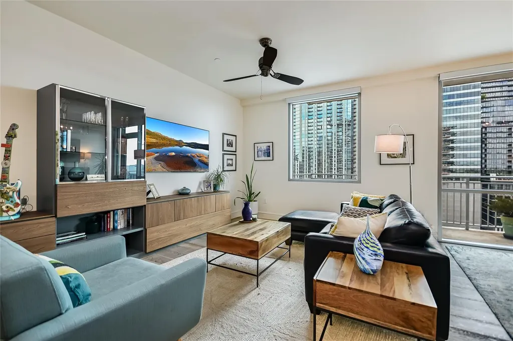 222 West Avenue Austin TX 78701