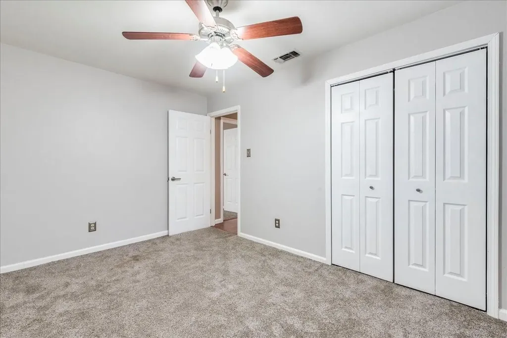 7204 Towering Oaks Drive Austin TX 78745