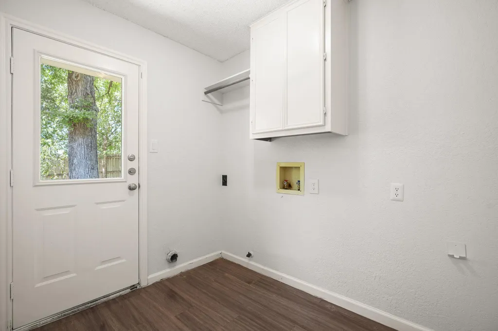 2116 Wychwood Drive Austin TX 78746
