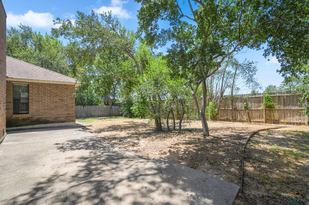 2116 Wychwood Drive Austin TX 78746