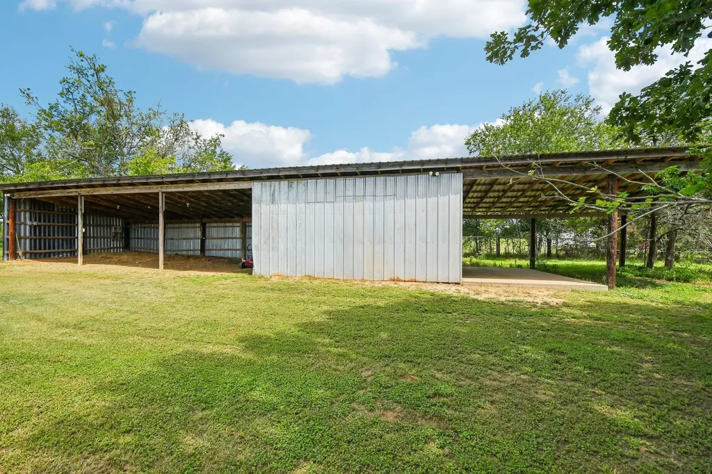 387 Goertz Drive Red Rock TX 78662