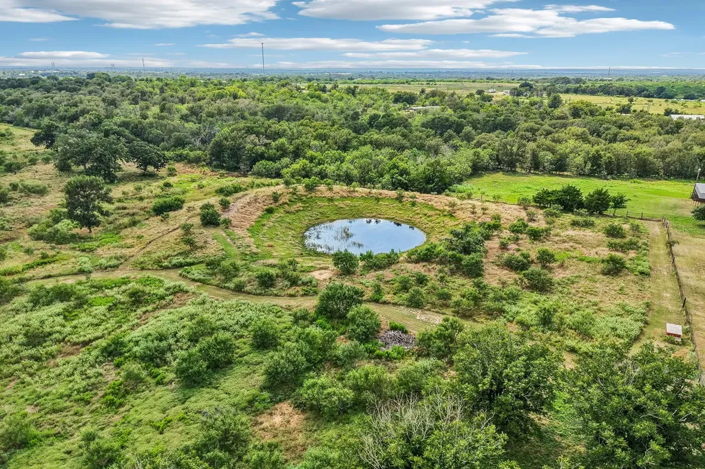 387 Goertz Drive Red Rock TX 78662