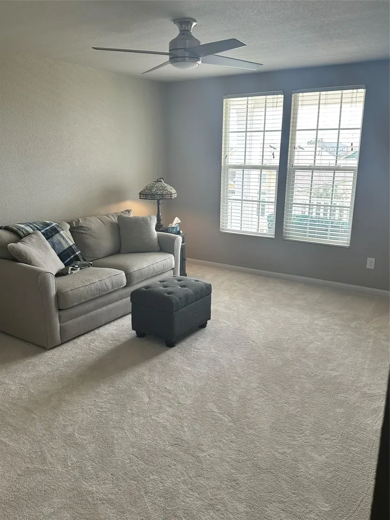 1269 Nevarez Kyle TX 78640