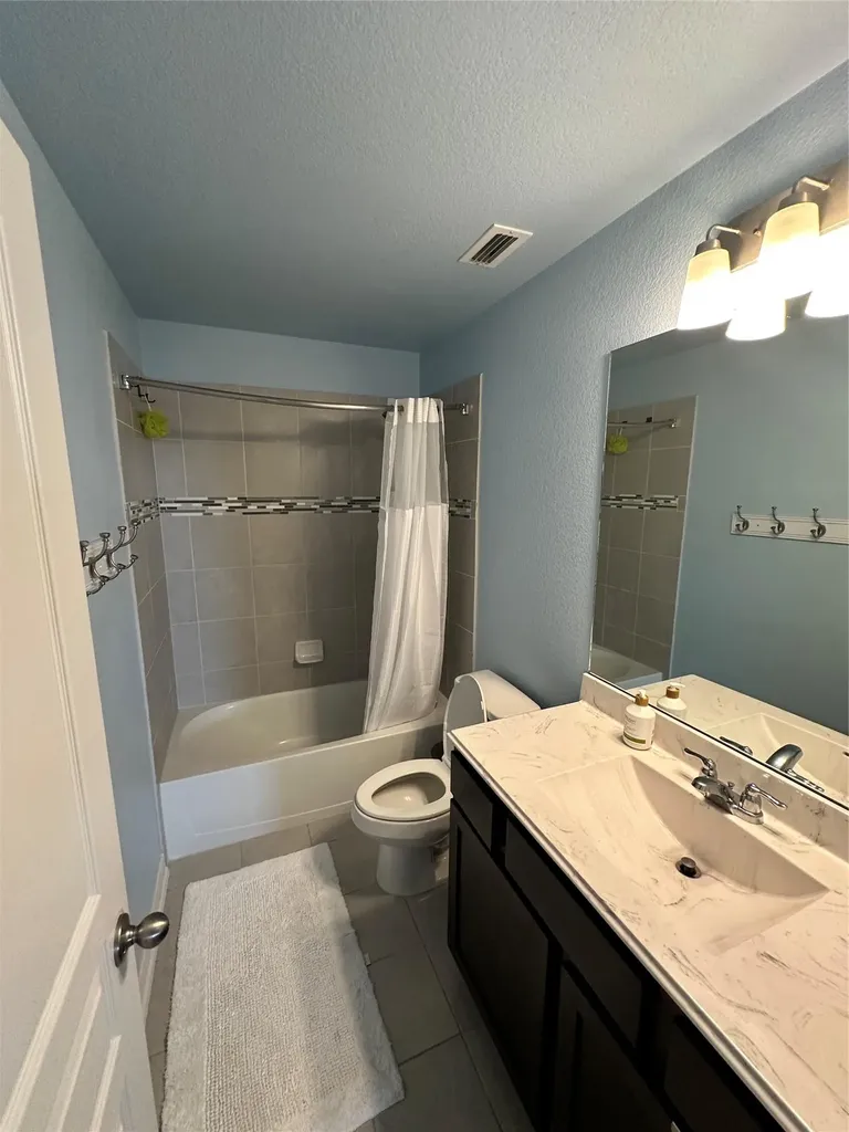 1269 Nevarez Kyle TX 78640