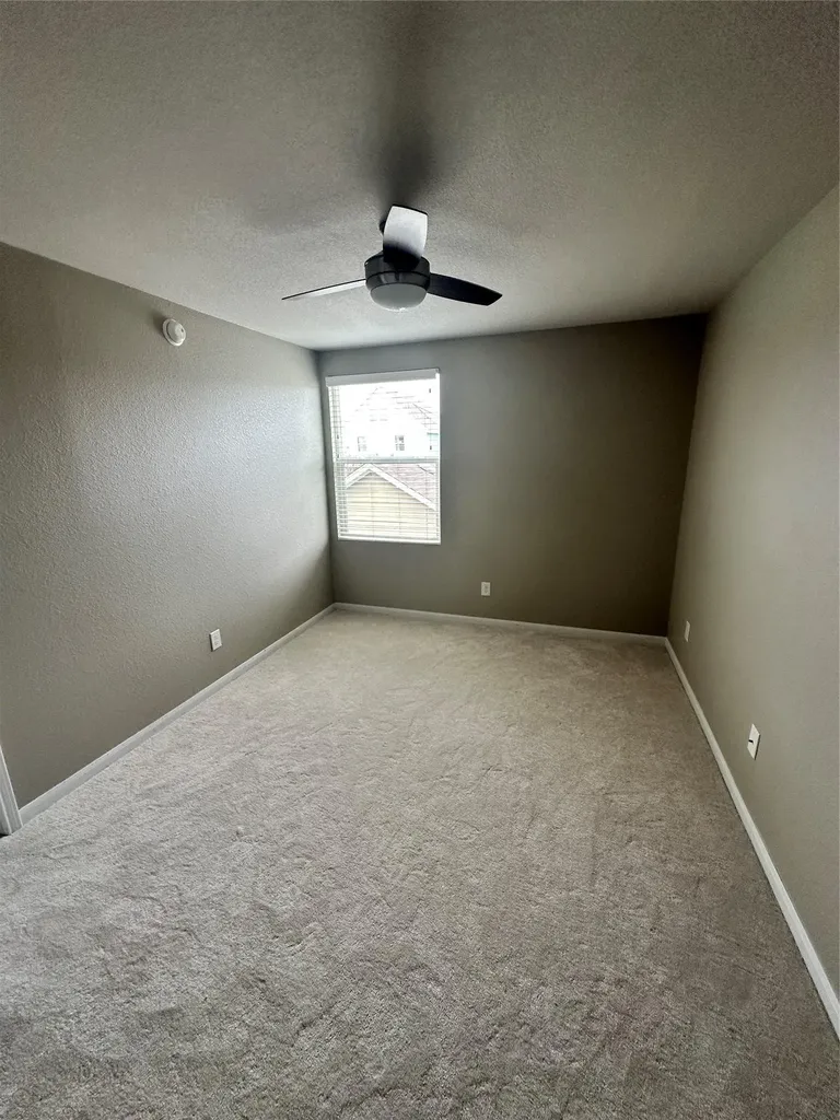 1269 Nevarez Kyle TX 78640