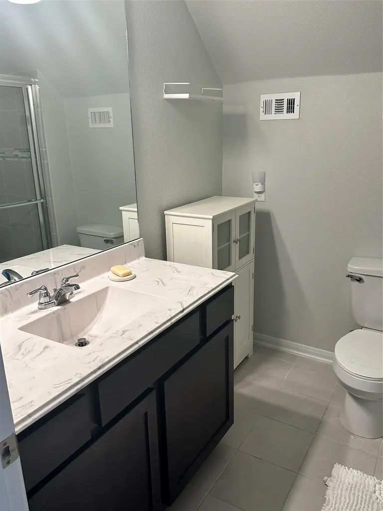 1269 Nevarez Kyle TX 78640