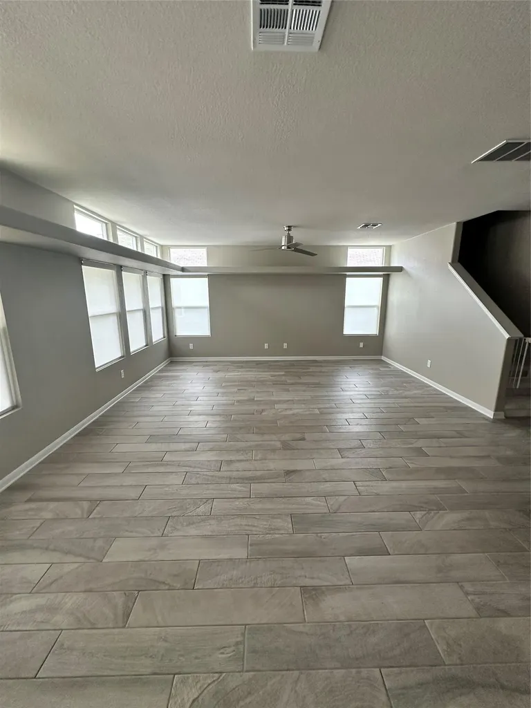 1269 Nevarez Kyle TX 78640
