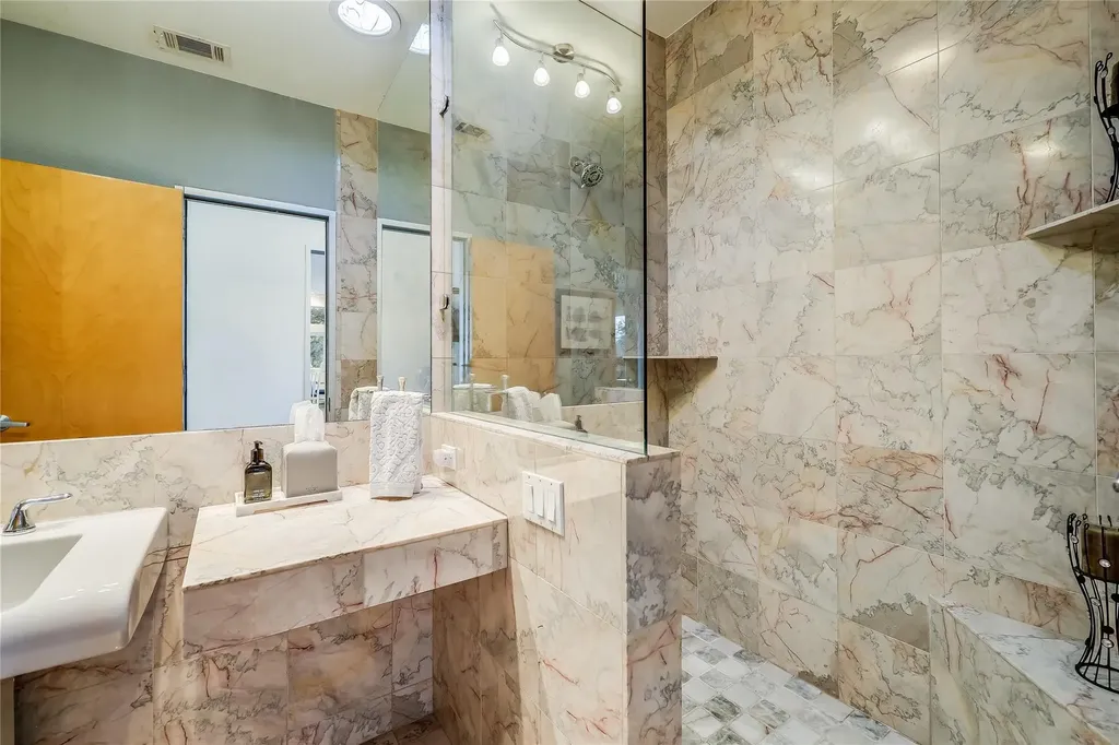 20505 Genessee Cove Lago Vista TX 78645