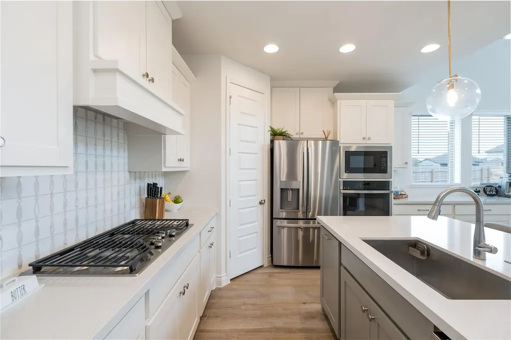 129 Menlo Bend Liberty Hill TX 78642
