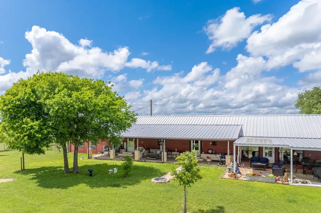 1360 Us Highway 84 Highway W Mullin TX 76864