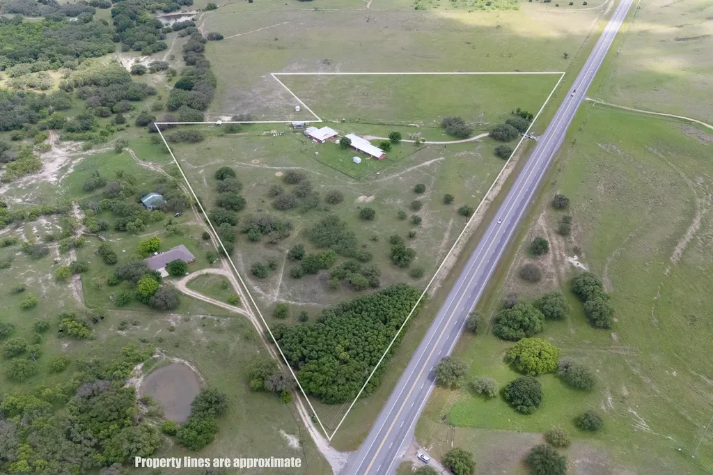 1360 Us Highway 84 Highway W Mullin TX 76864