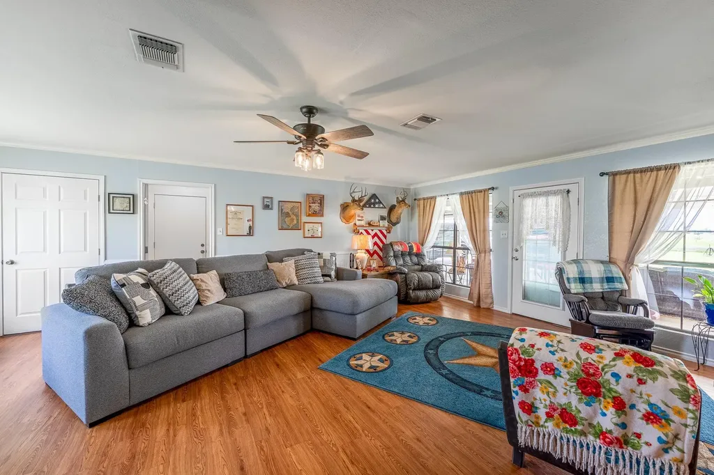 1360 Us Highway 84 Highway W Mullin TX 76864