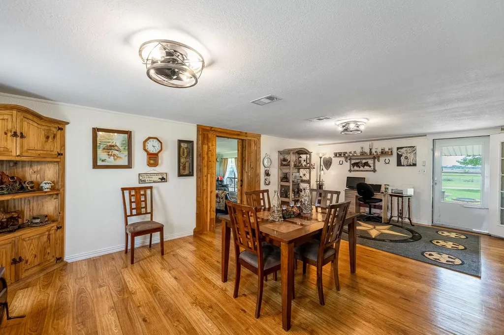 1360 Us Highway 84 Highway W Mullin TX 76864