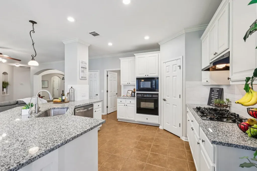 3804 Spyglass Cove Round Rock TX 78664