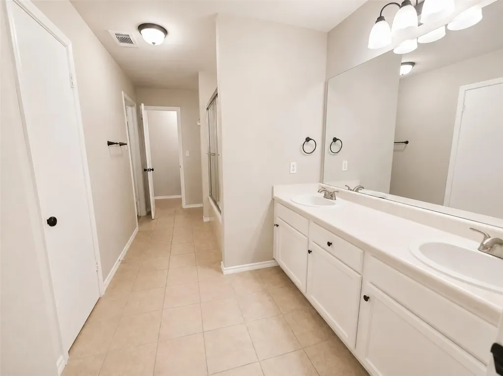 1531 Brandi Circle Kyle TX 78640
