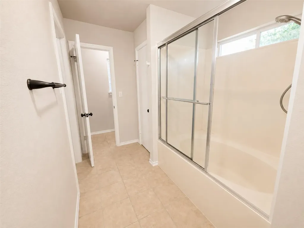 1531 Brandi Circle Kyle TX 78640