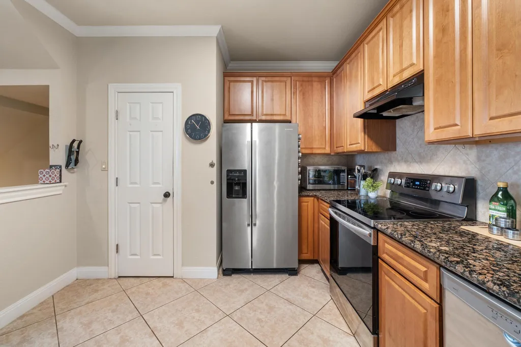 1402 Parker Lane Austin TX 78741