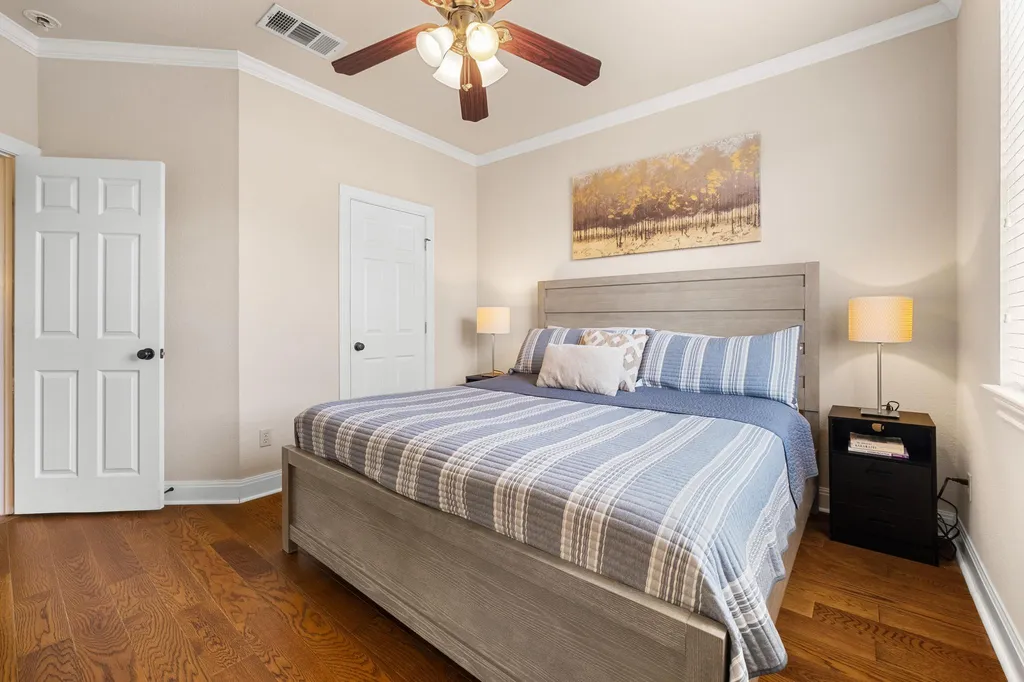 1402 Parker Lane Austin TX 78741
