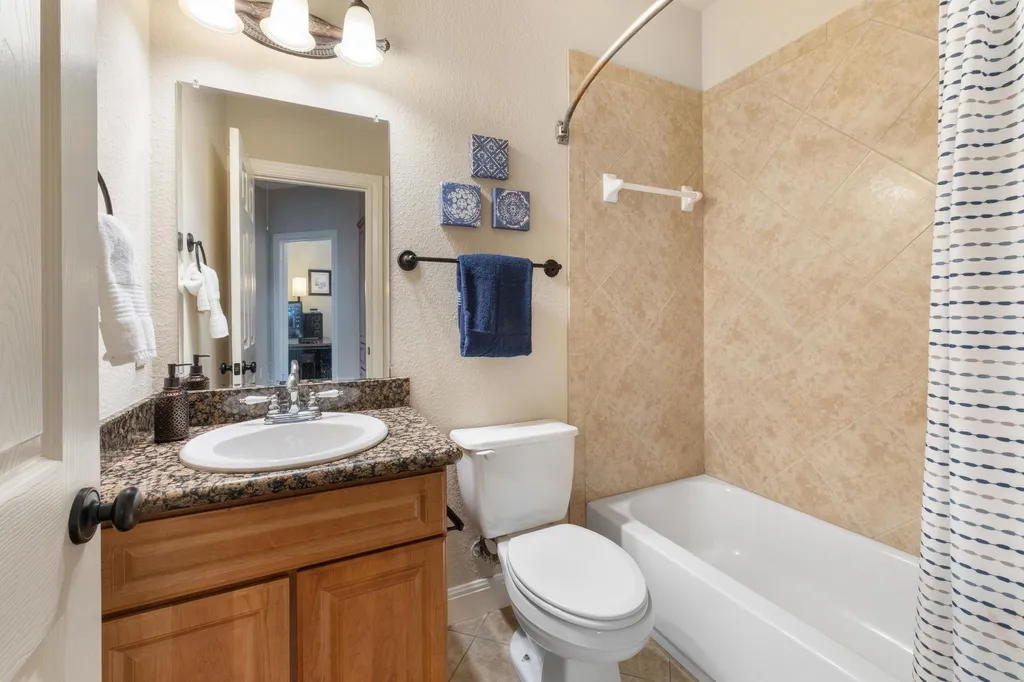1402 Parker Lane Austin TX 78741