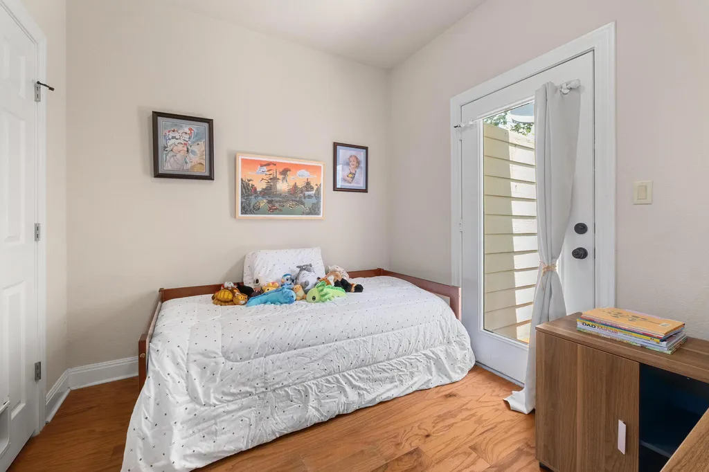 1402 Parker Lane Austin TX 78741