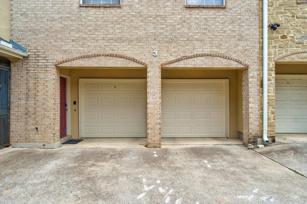 1402 Parker Lane Austin TX 78741