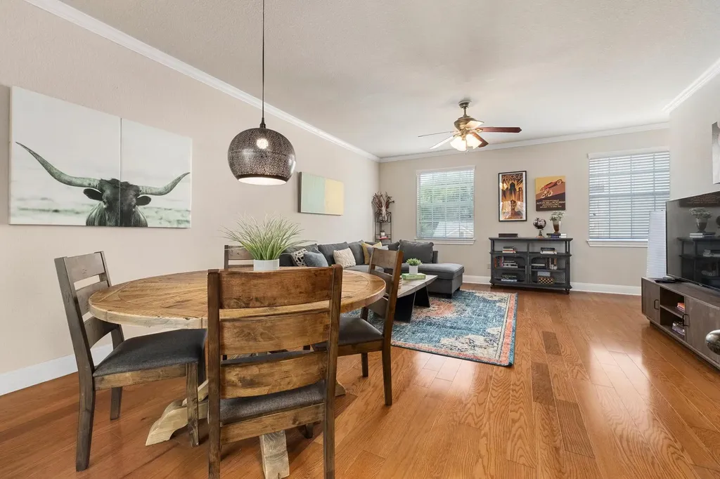 1402 Parker Lane Austin TX 78741