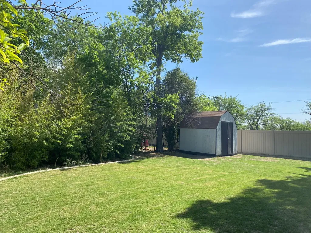 1102 Clayton Lane Austin TX 78723