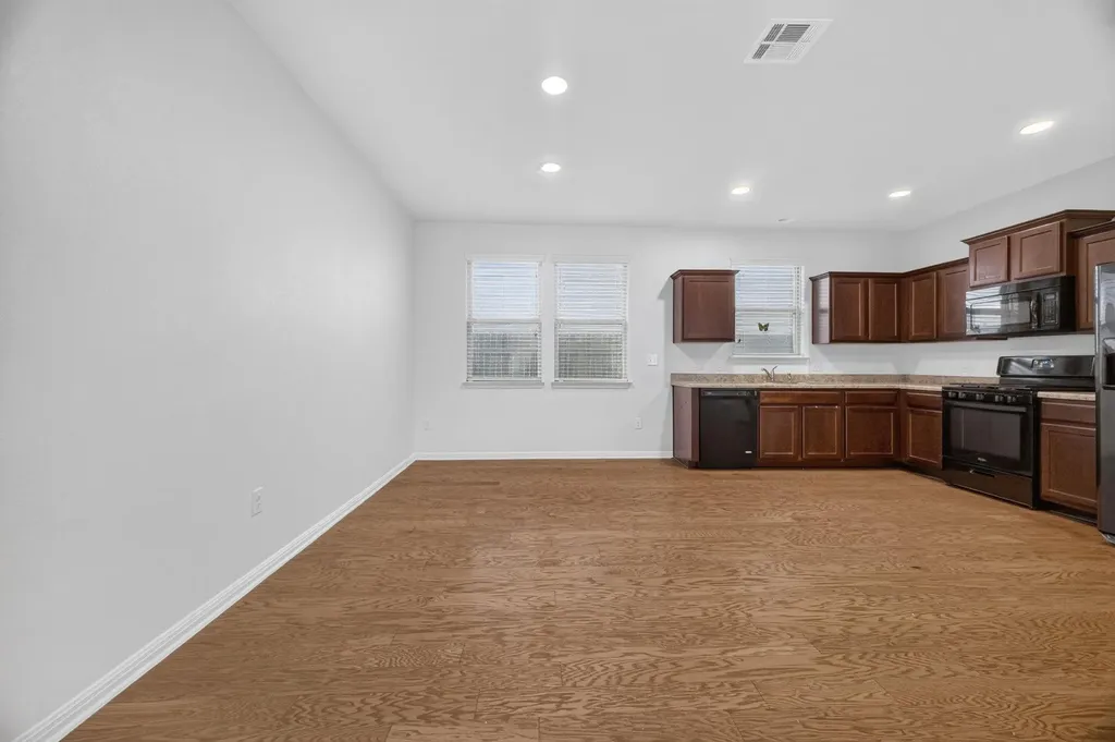 430 Twisted Oaks Lane Buda TX 78610