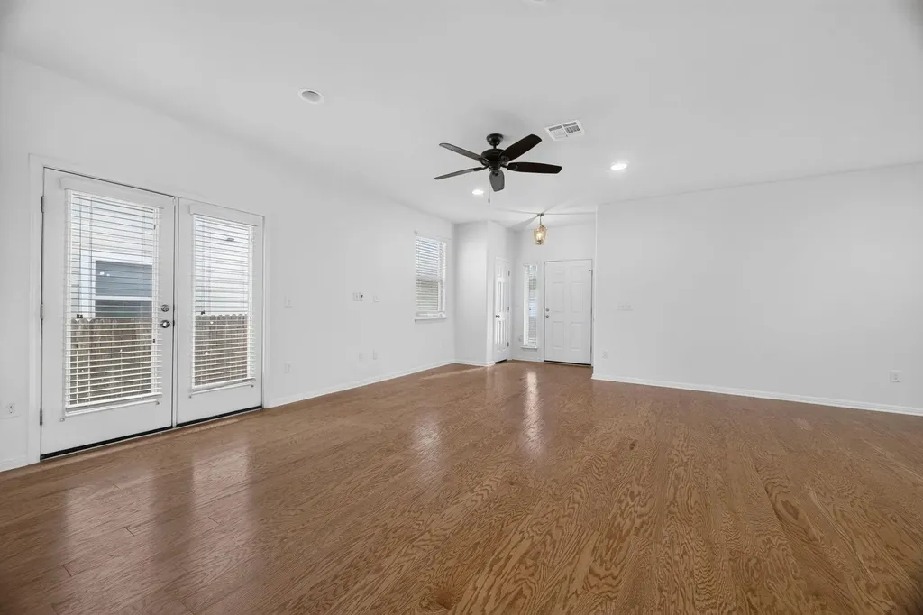430 Twisted Oaks Lane Buda TX 78610