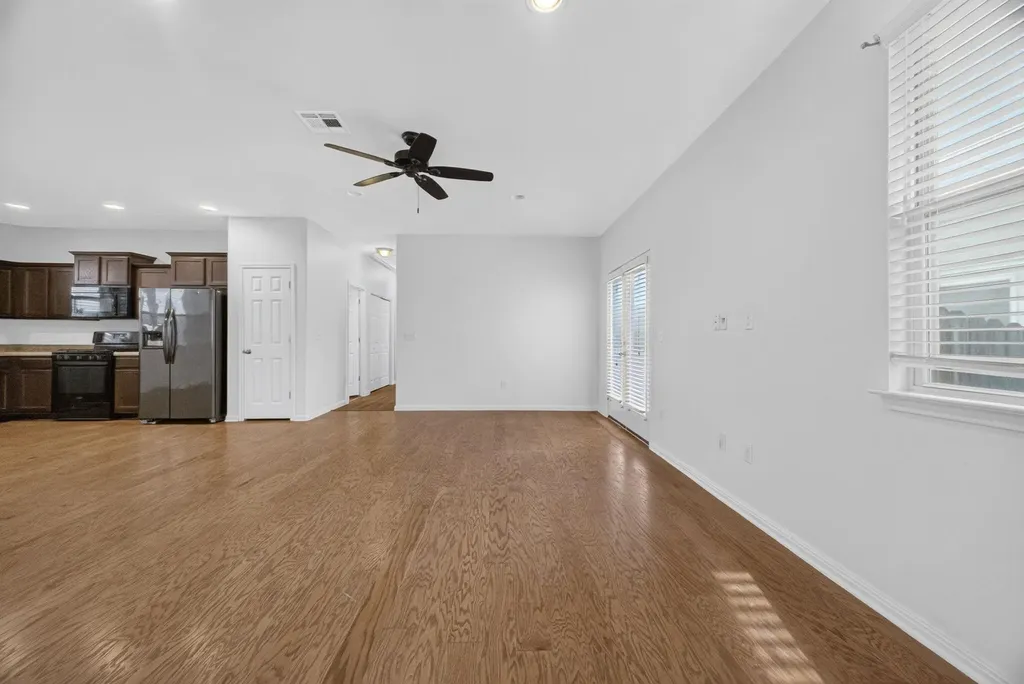 430 Twisted Oaks Lane Buda TX 78610