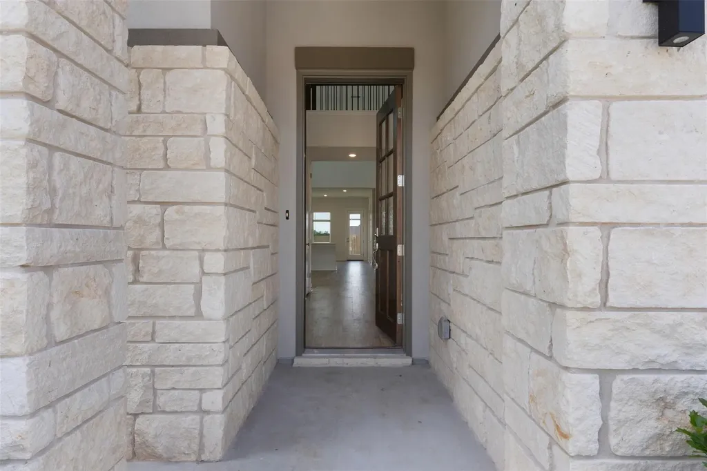 412 Borrego Bend Liberty Hill TX 78642