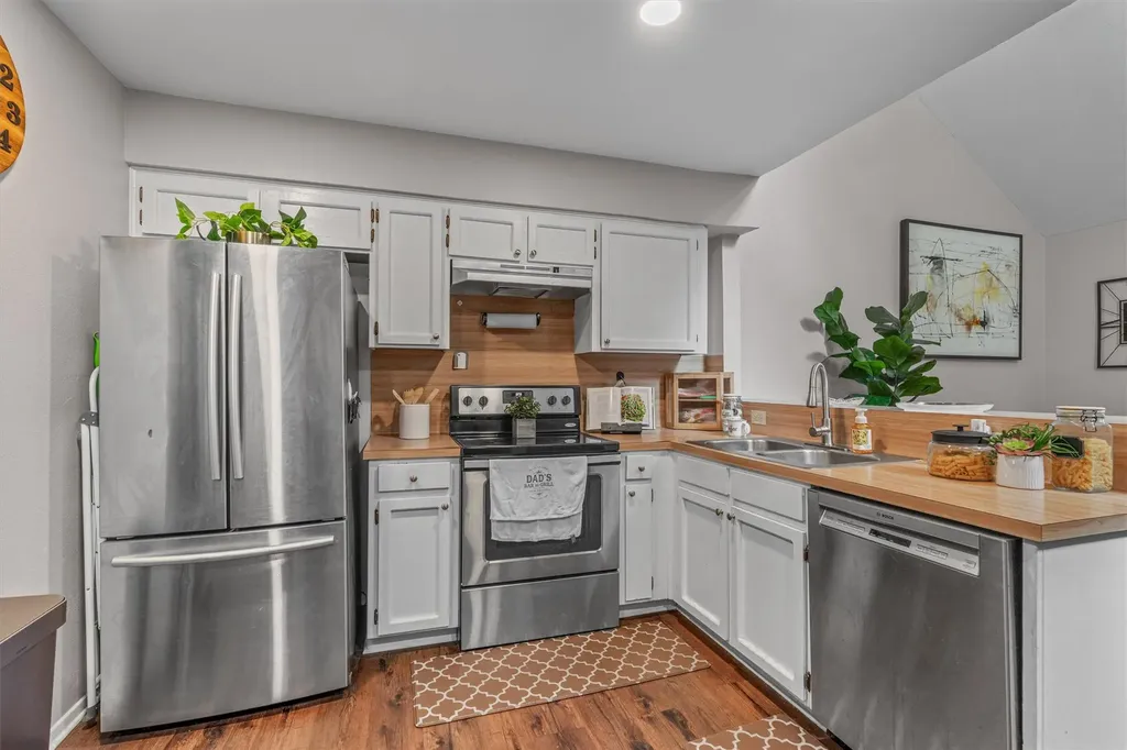 5608 Cougar Drive Austin TX 78745