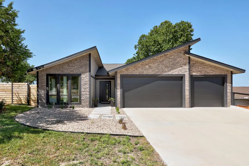 2800 Douglas Cove Lago Vista TX 78645