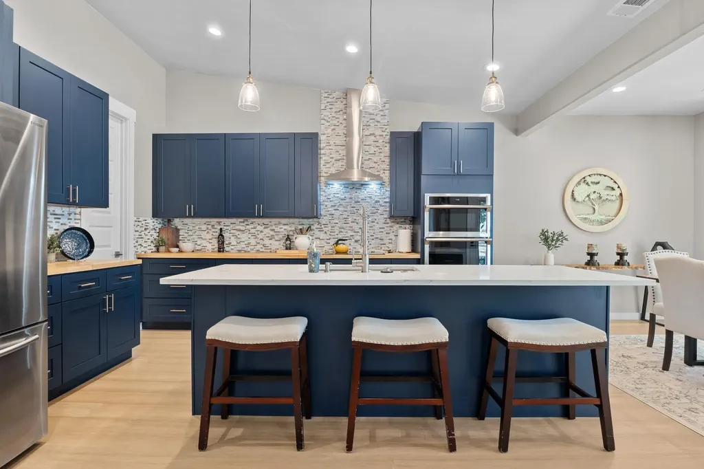 2800 Douglas Cove Lago Vista TX 78645