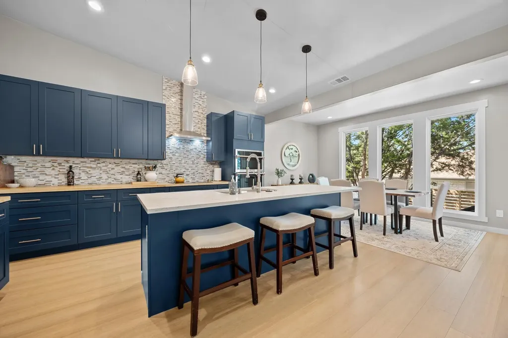 2800 Douglas Cove Lago Vista TX 78645