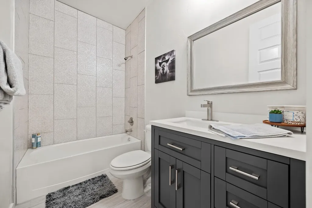 2800 Douglas Cove Lago Vista TX 78645