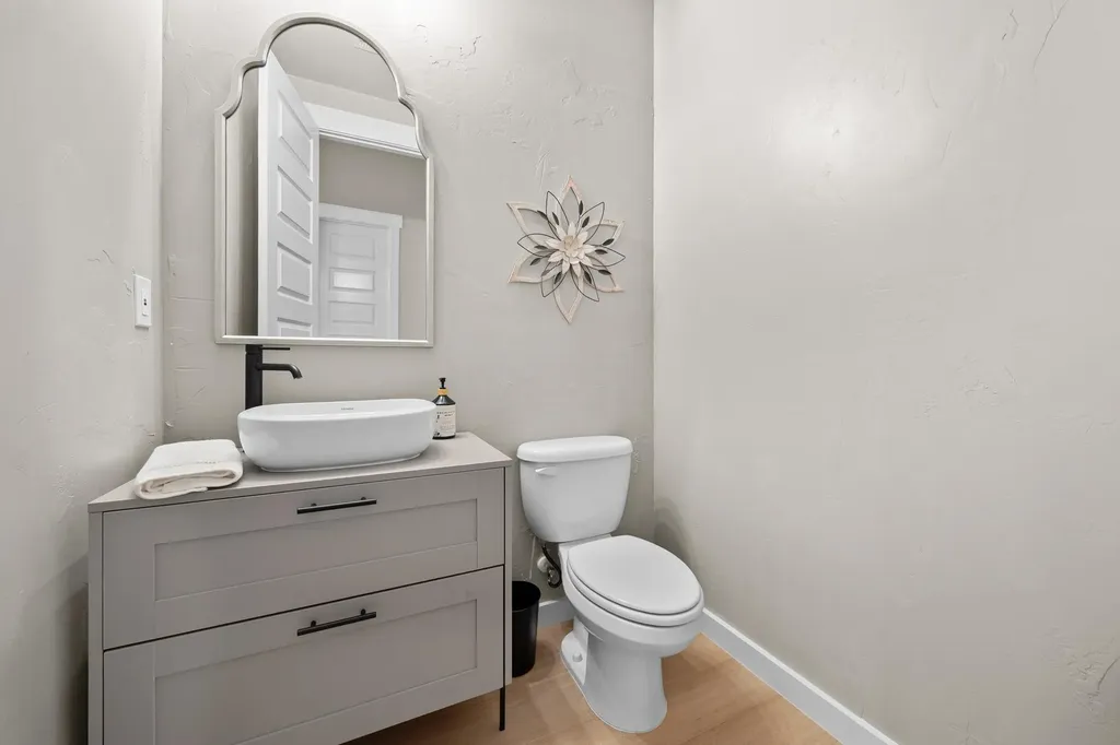 2800 Douglas Cove Lago Vista TX 78645