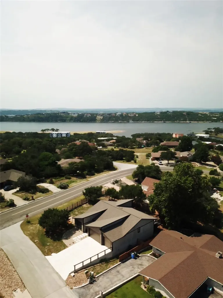 2800 Douglas Cove Lago Vista TX 78645